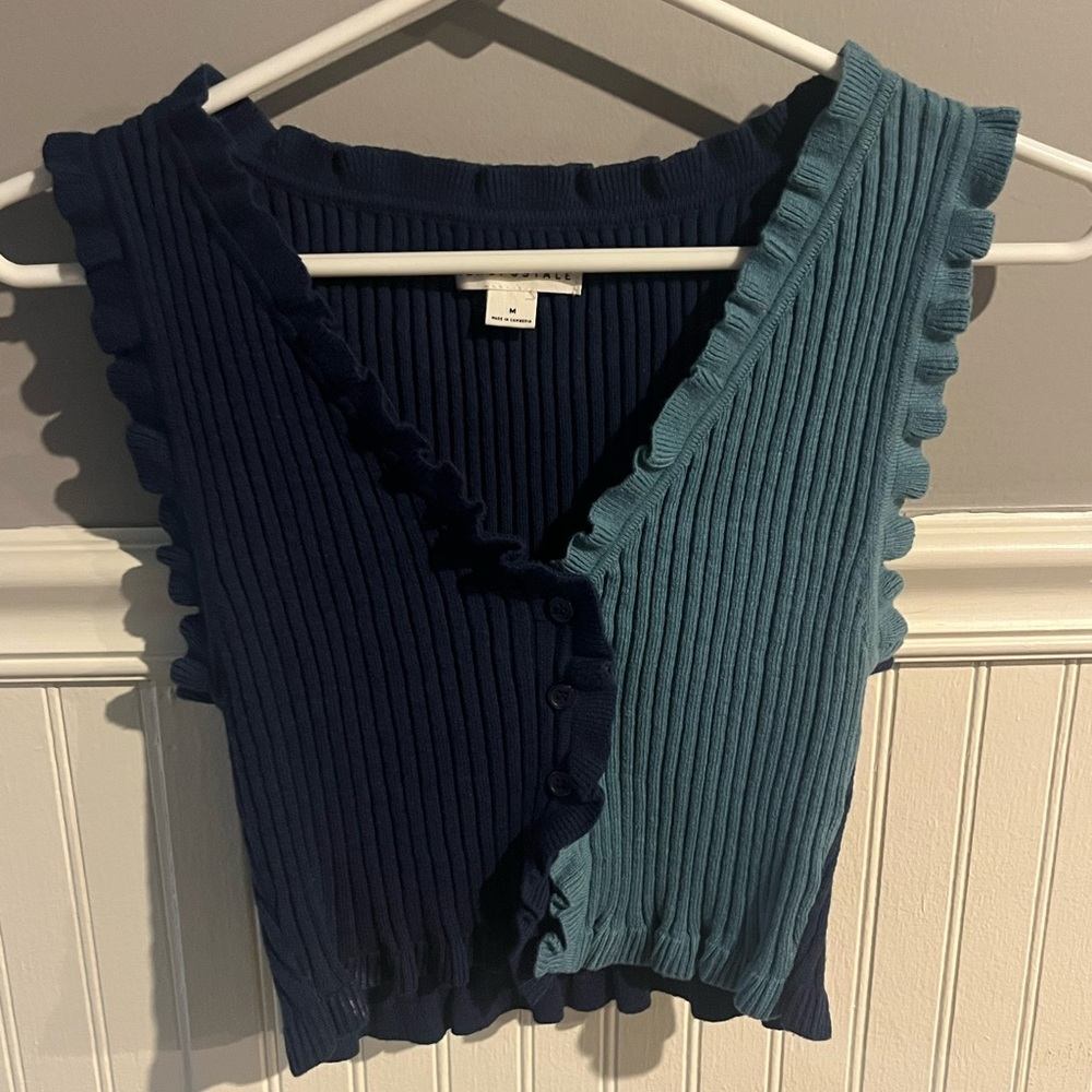 Two-Tone Ruffled Knit CropTop